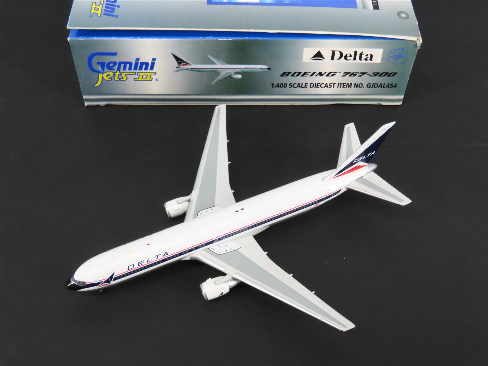 1:400 Gemini Jets II GJDAL454 Die-Cast Delta Boeing B767-332 Airliner N140LL