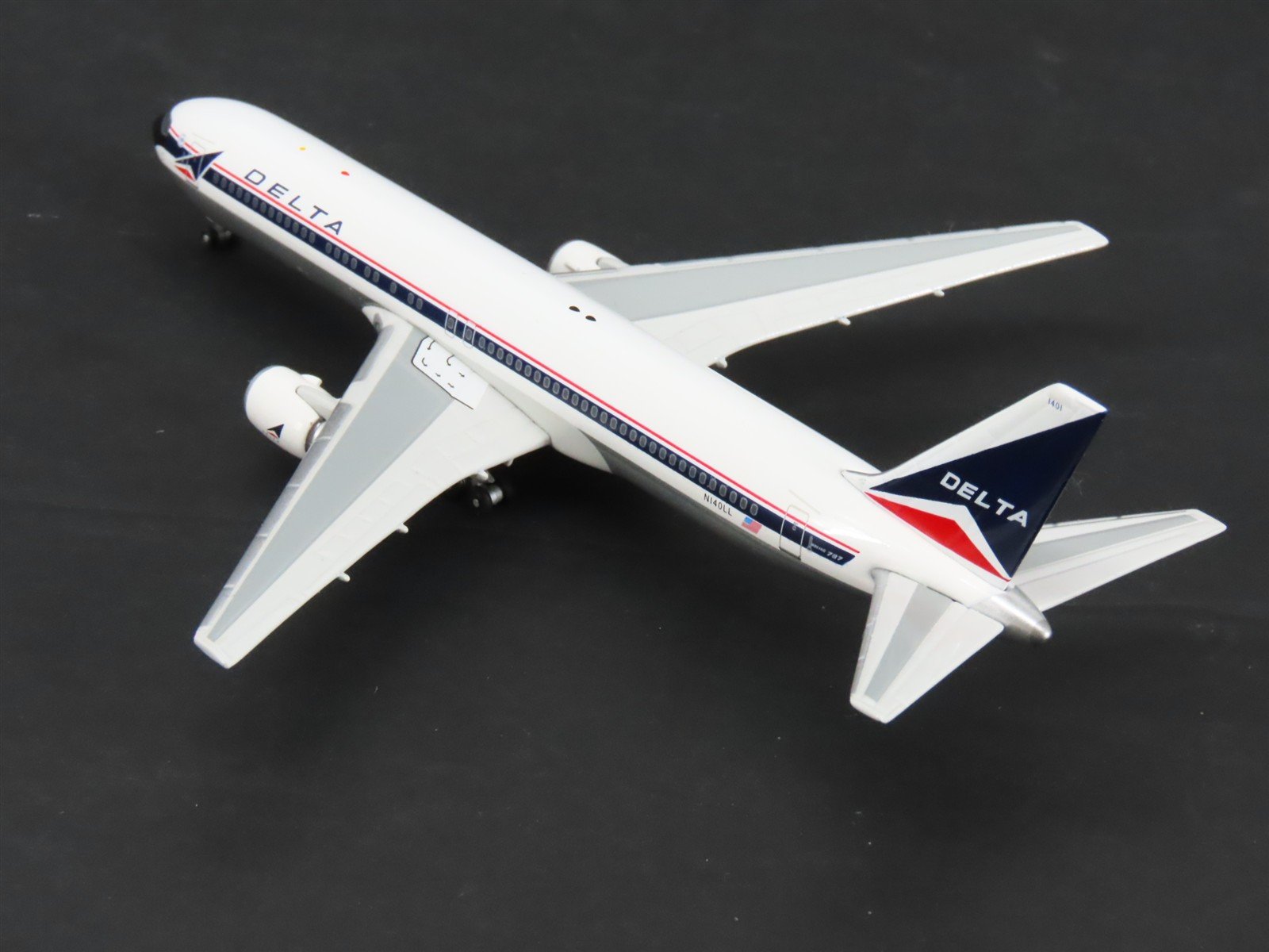 1:400 Gemini Jets II GJDAL454 Die-Cast Delta Boeing B767-332 Airliner N140LL