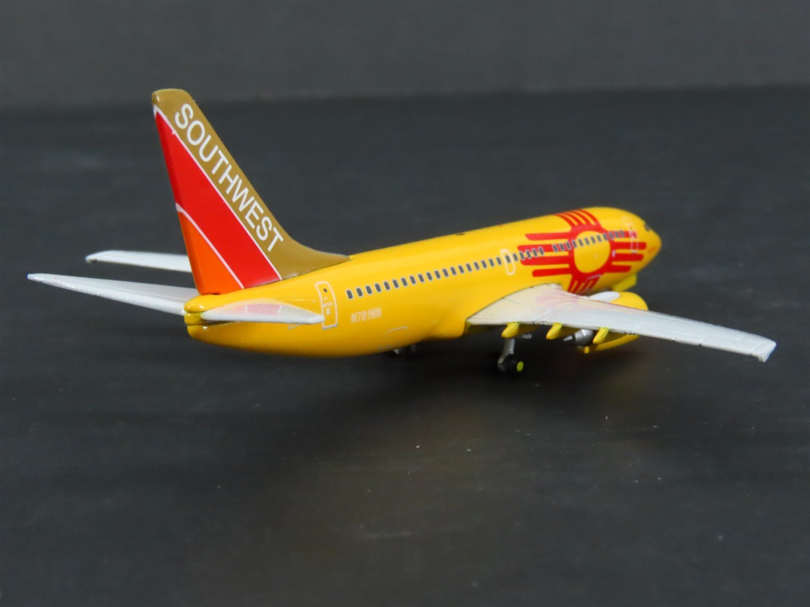 1:400 Scale Gemini Jets GJSWA283 Southwest 