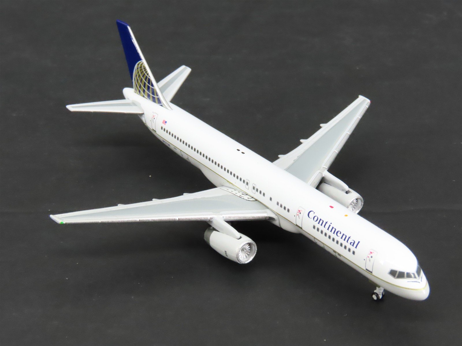 1:400 Scale Gemini Jets GJCOA273 Die-Cast Continental B757-224 Airliner N17128