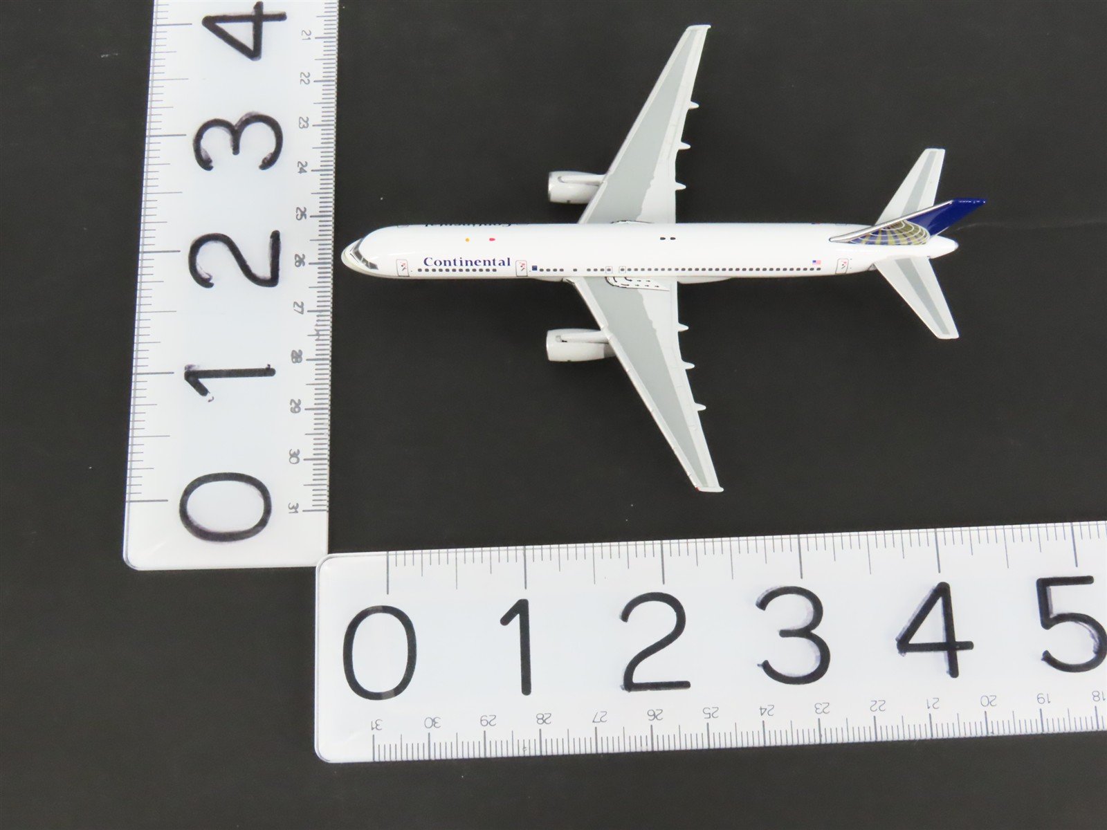 1:400 Scale Gemini Jets GJCOA273 Die-Cast Continental B757-224 Airliner N17128