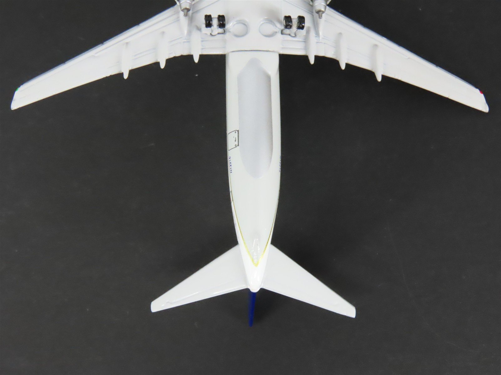 1:400 Scale Gemini Jets GJCOA122 Die-Cast Continental B737-824 Airliner N12216