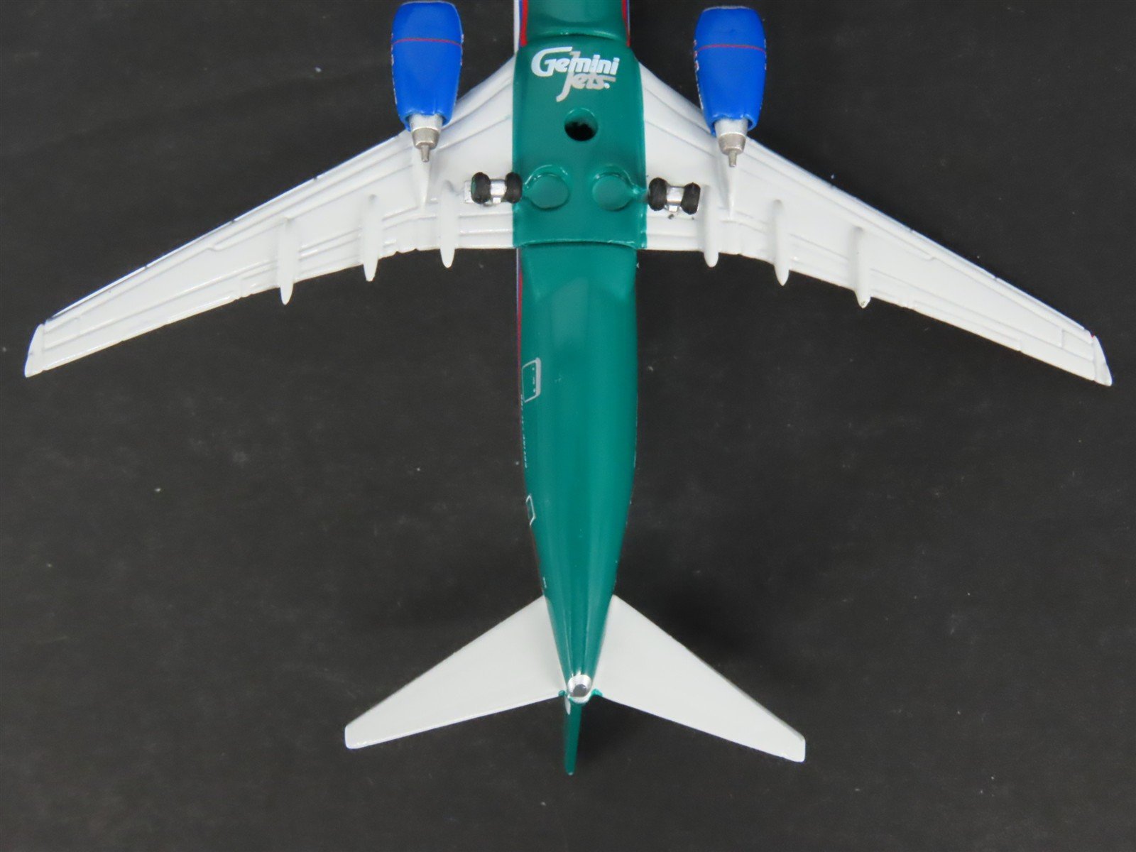 1:400 Scale Gemini Jets GJTRS521 Die-Cast AirTran B737-76N Airliner N126AT