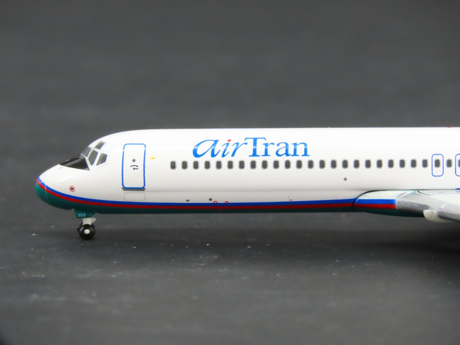 1:400 Scale Gemini Jets GJTRS1303 Die-Cast AirTran B717-2BD Airliner N948AT