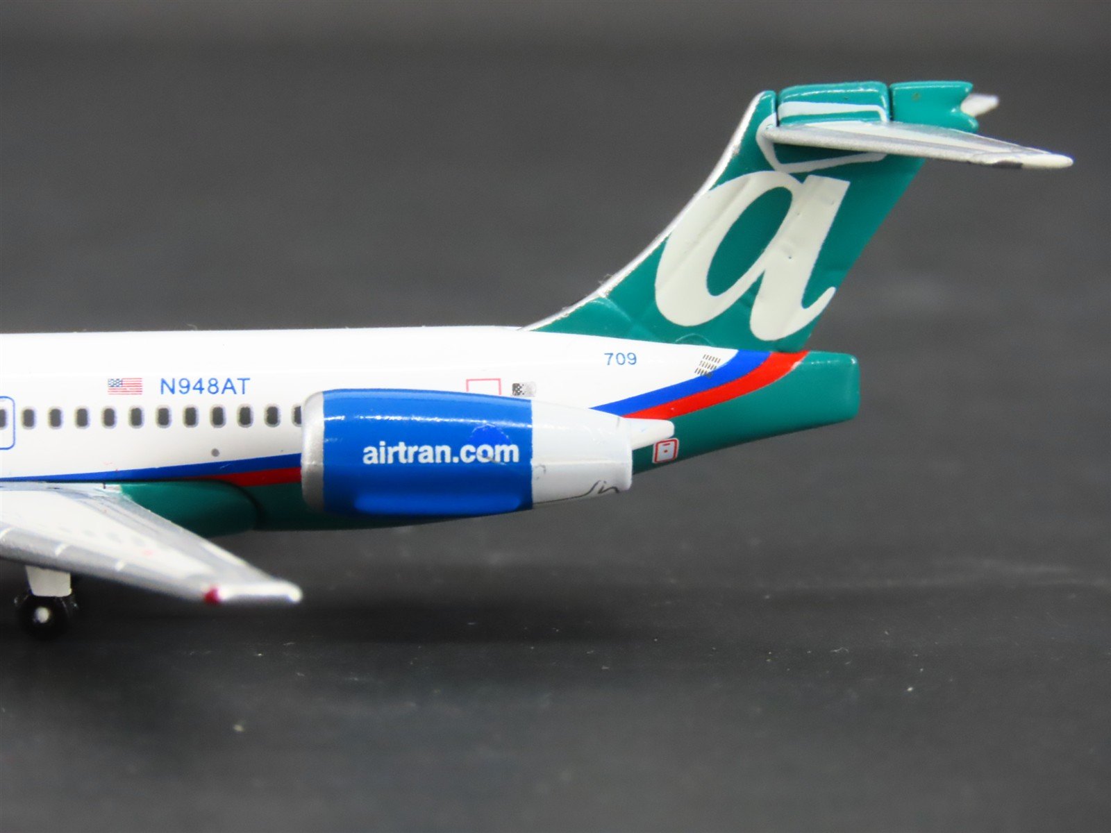 1:400 Scale Gemini Jets GJTRS1303 Die-Cast AirTran B717-2BD Airliner N948AT