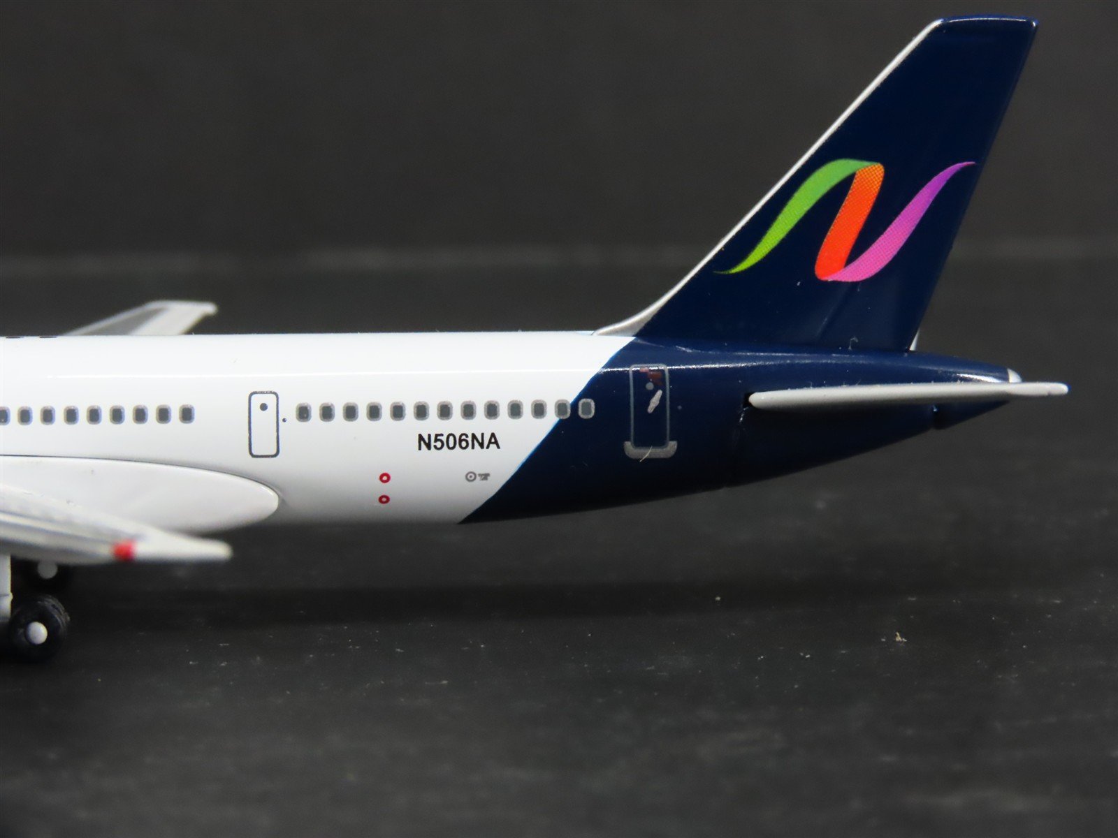 1:400 Scale Gemini Jets GJNAT050 Die-Cast National B757-200 Airliner N506NA