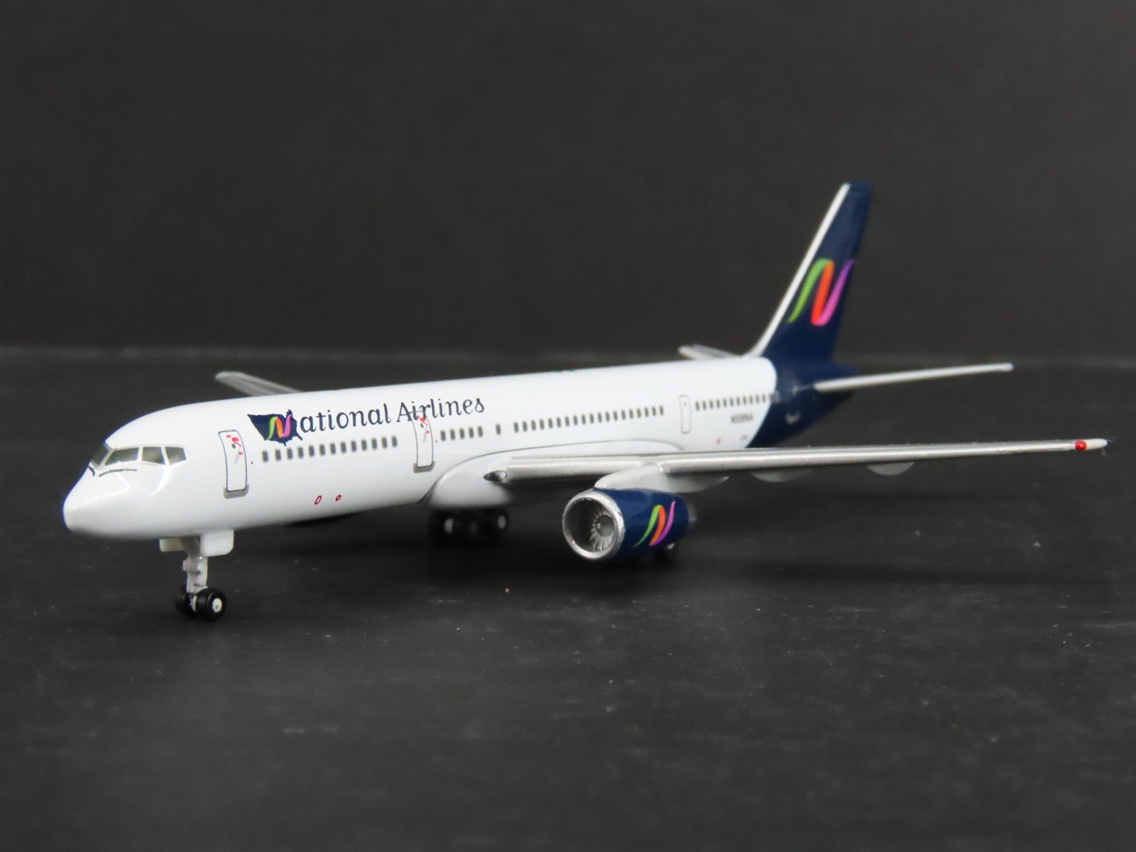 1:400 Scale Gemini Jets GJNAT050 Die-Cast National B757-200 Airliner N506NA
