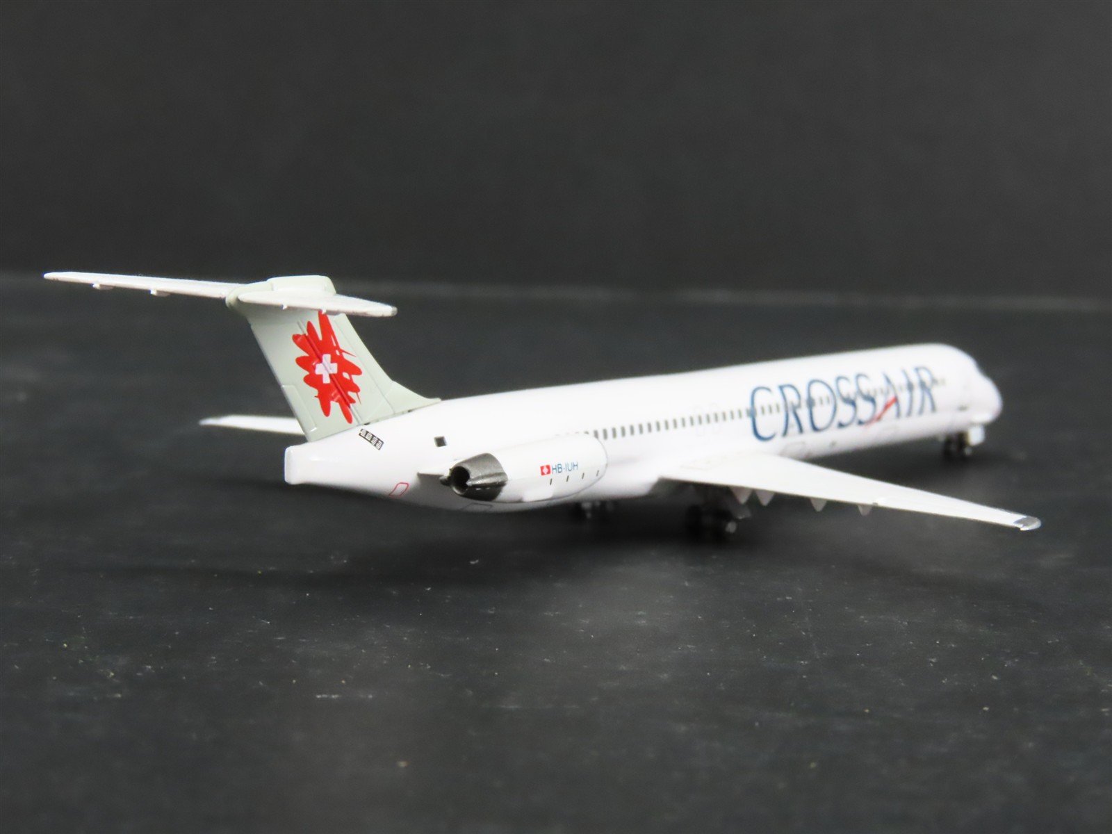 1:400 Scale Dragon Wings 55369 Die-Cast CrossAir MD-83 Airliner HB-IUH