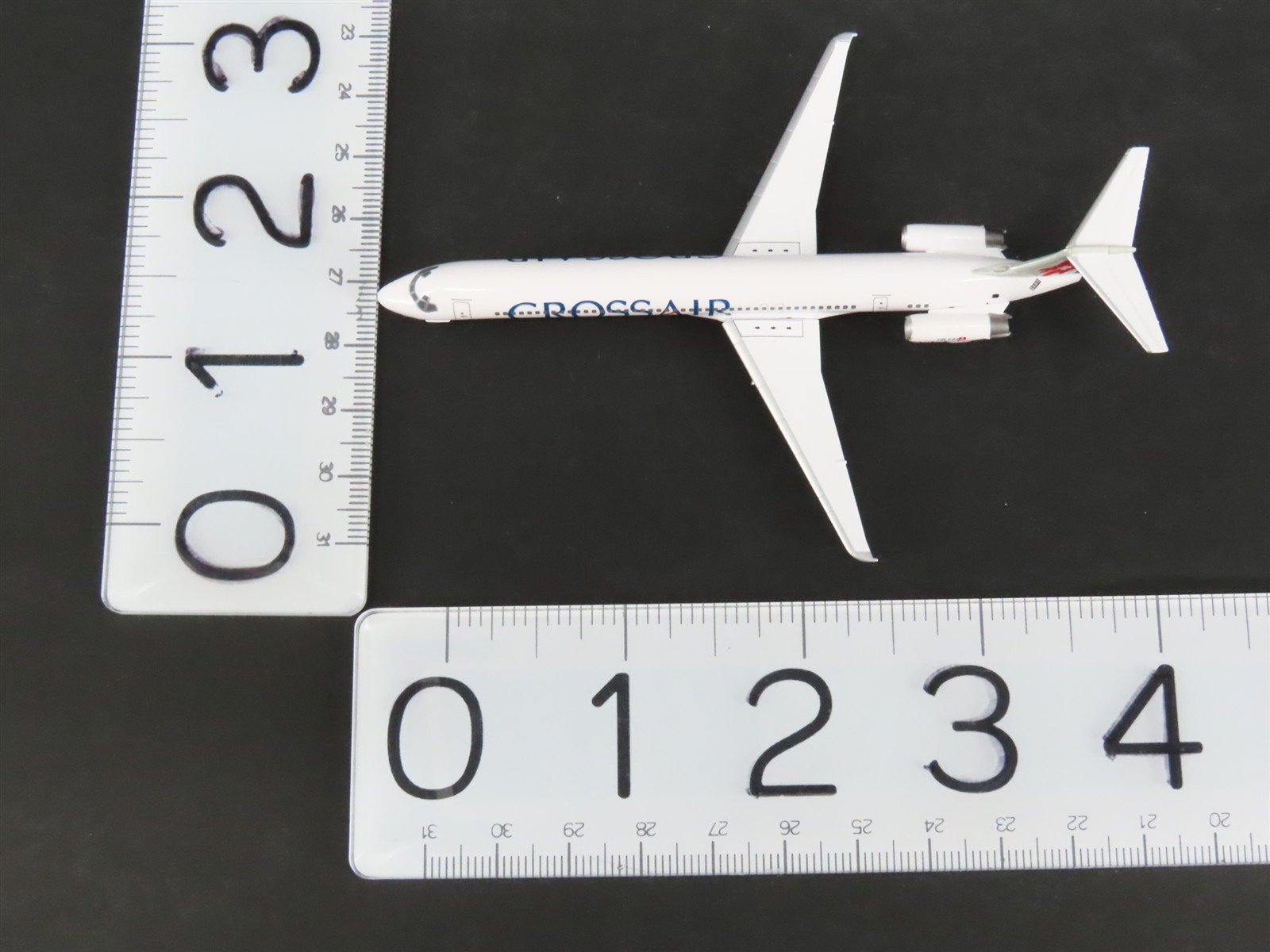 1:400 Scale Dragon Wings 55369 Die-Cast CrossAir MD-83 Airliner HB-IUH