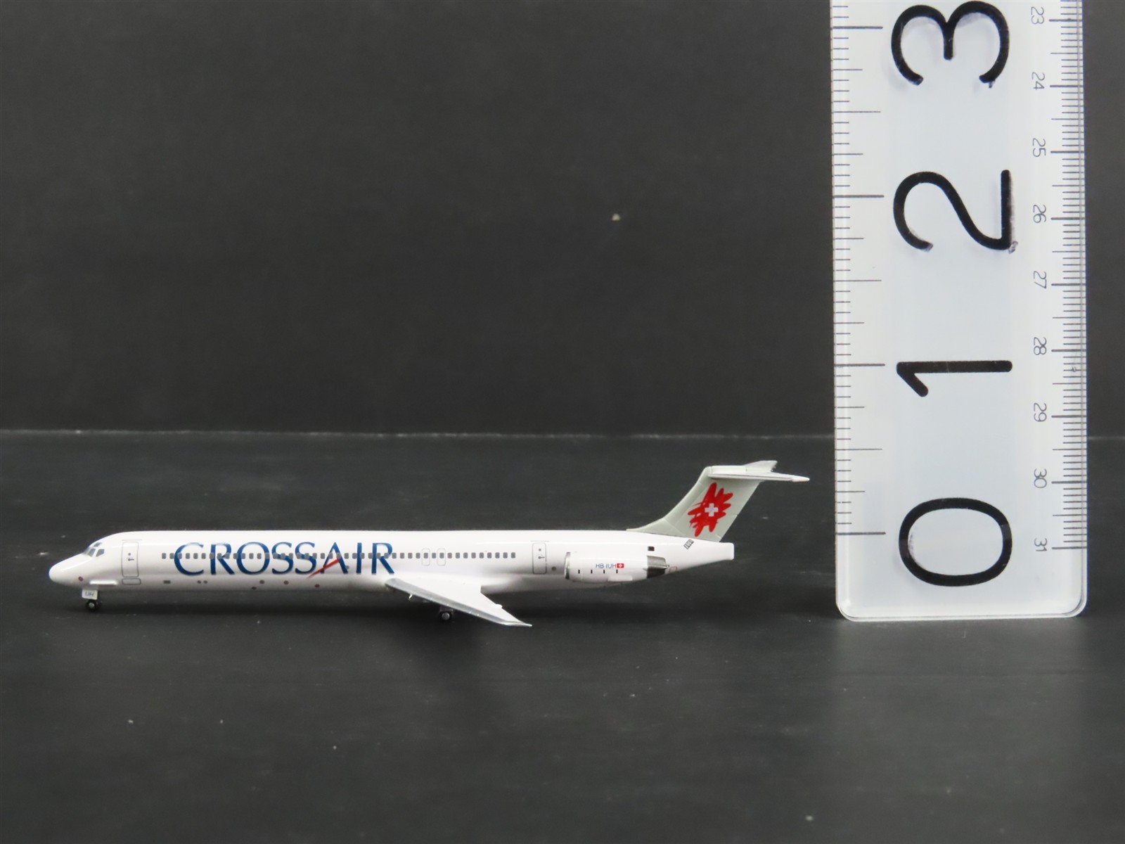 1:400 Scale Dragon Wings 55369 Die-Cast CrossAir MD-83 Airliner HB-IUH