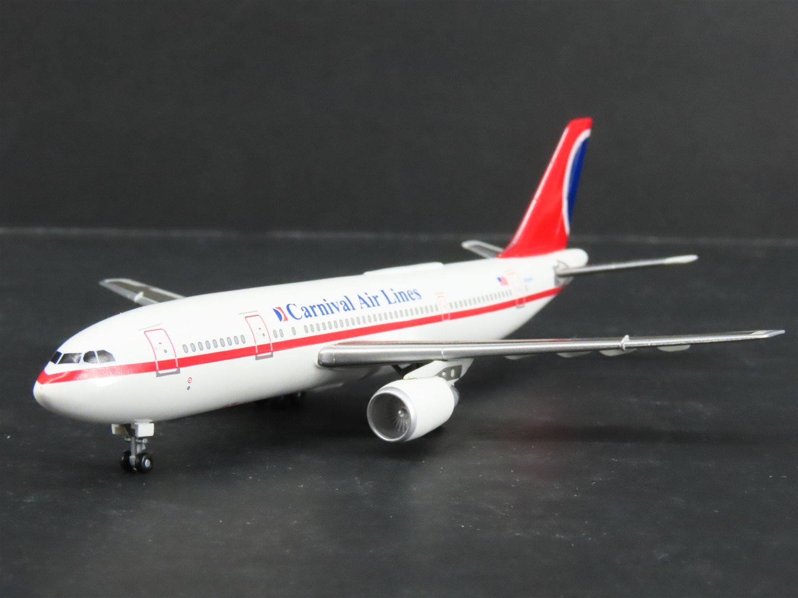 1:400 Scale Dragon Wings 55276 Die-Cast Carnival Airbus A300-B4 Airliner N222KW