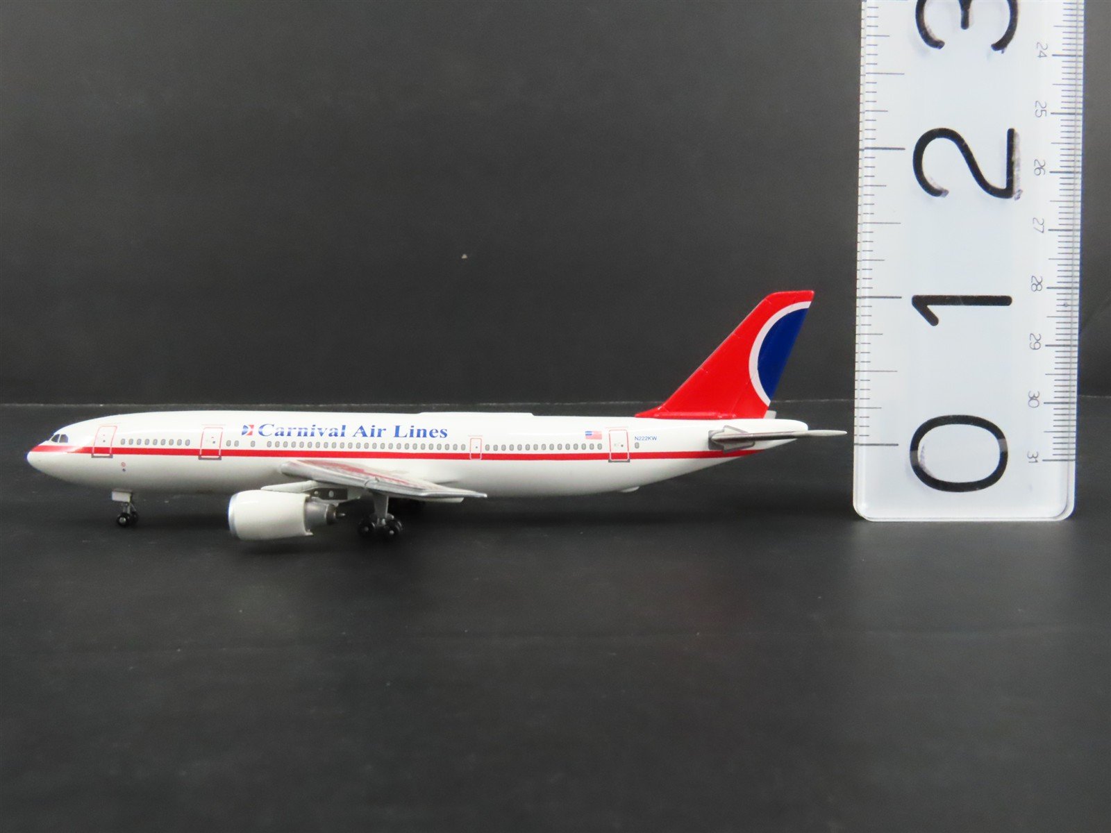 1:400 Scale Dragon Wings 55276 Die-Cast Carnival Airbus A300-B4 Airliner N222KW