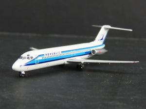1:400 Scale AeroClassics Die-Cast Republic Douglas DC-9-32 Airliner N922RW