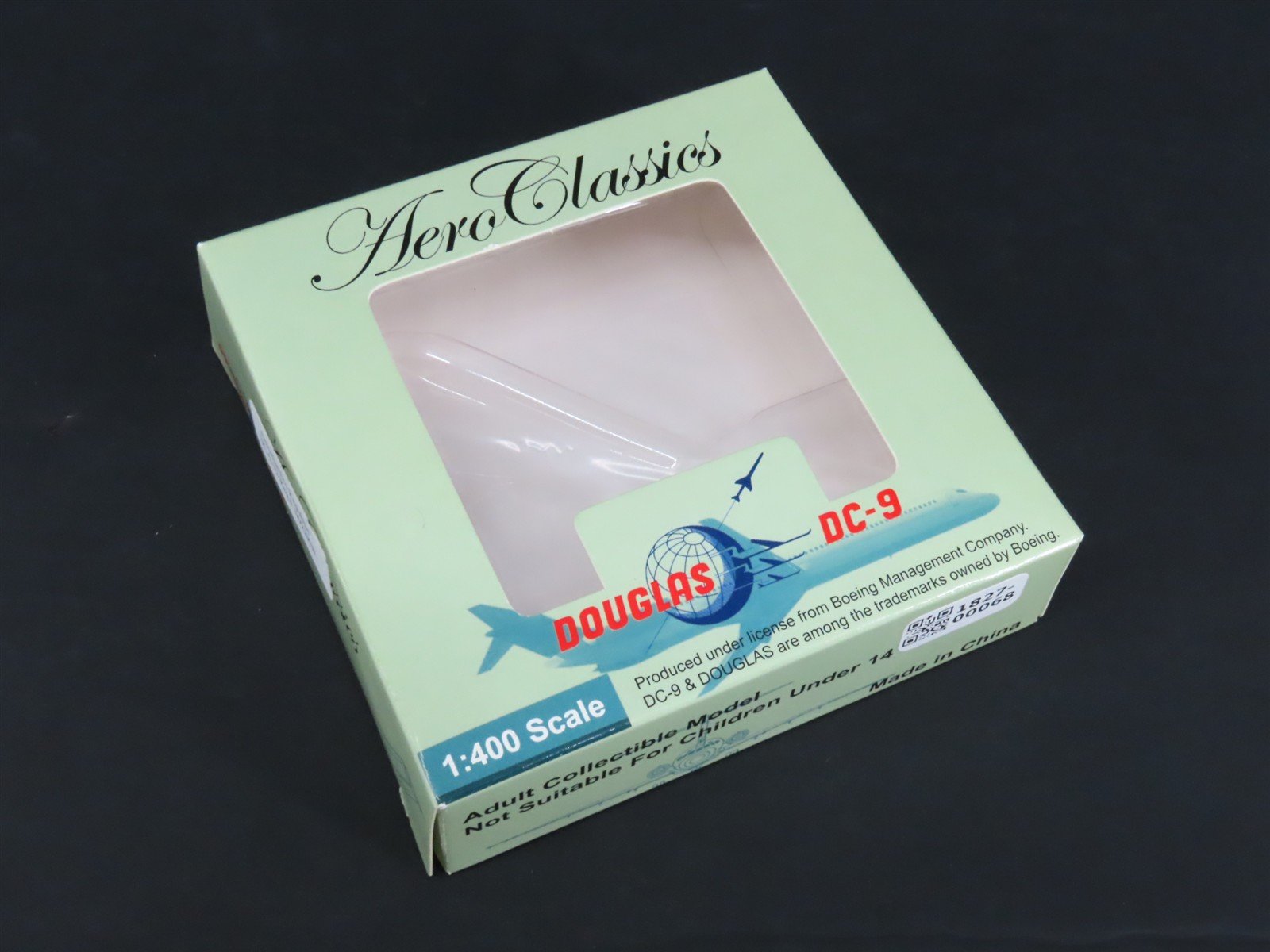 1:400 Scale AeroClassics Die-Cast Republic Douglas DC-9-32 Airliner N922RW