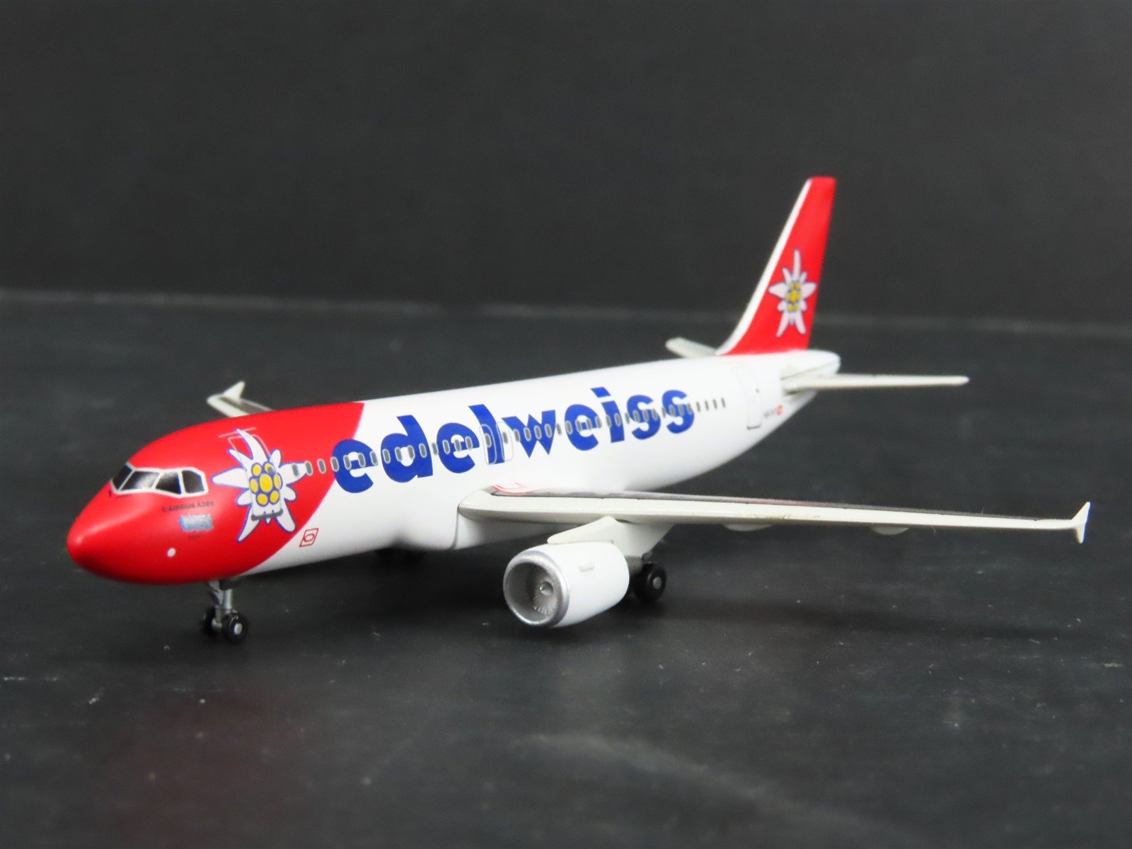 1:400 Dragon Wings Tucano 55302 Die-Cast Edelweiss A320-214 Airliner HB-IHY