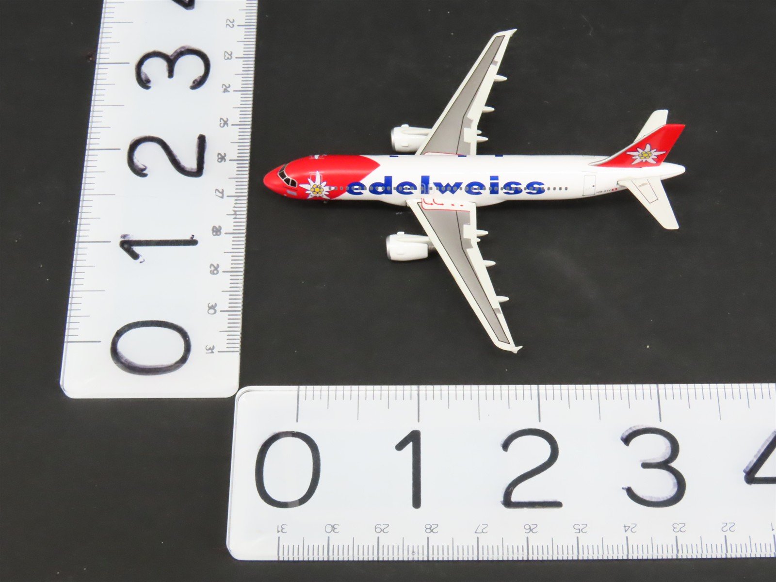 1:400 Dragon Wings Tucano 55302 Die-Cast Edelweiss A320-214 Airliner HB-IHY