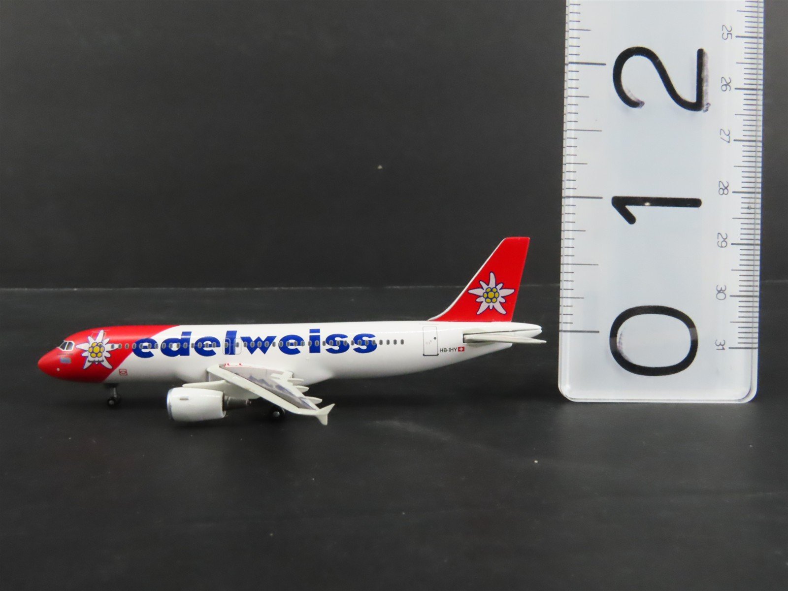 1:400 Dragon Wings Tucano 55302 Die-Cast Edelweiss A320-214 Airliner HB-IHY