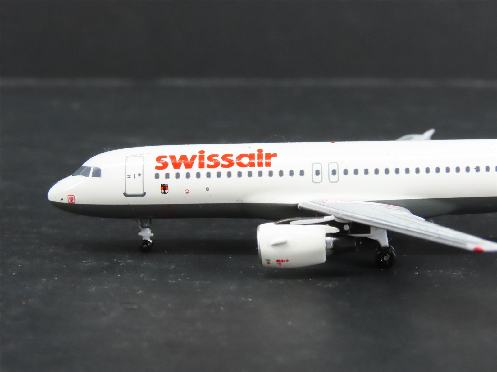 1:400 Scale AeroClassics Baby-Bus Die-Cast Swissair Airbus A-320 Airliner HB-IJA