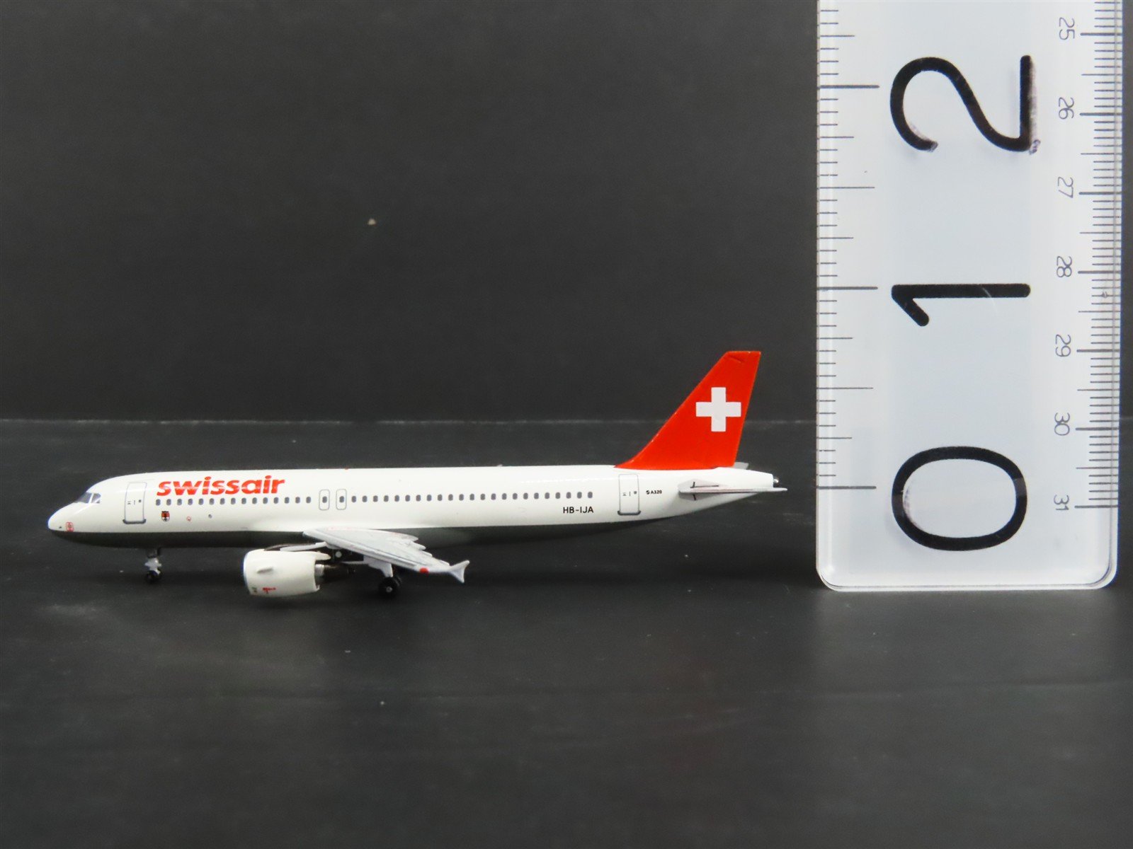1:400 Scale AeroClassics Baby-Bus Die-Cast Swissair Airbus A-320 Airliner HB-IJA