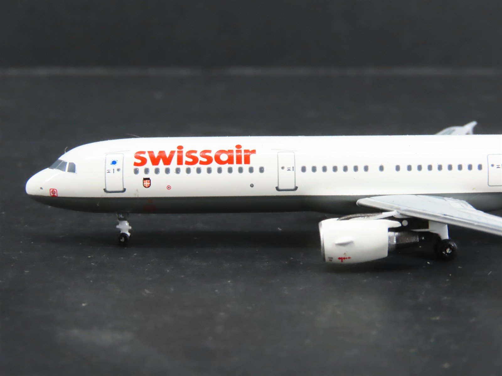 1:400 Scale AeroClassics Baby-Bus Die-Cast Swissair Airbus A-321 Airliner HB-IOL