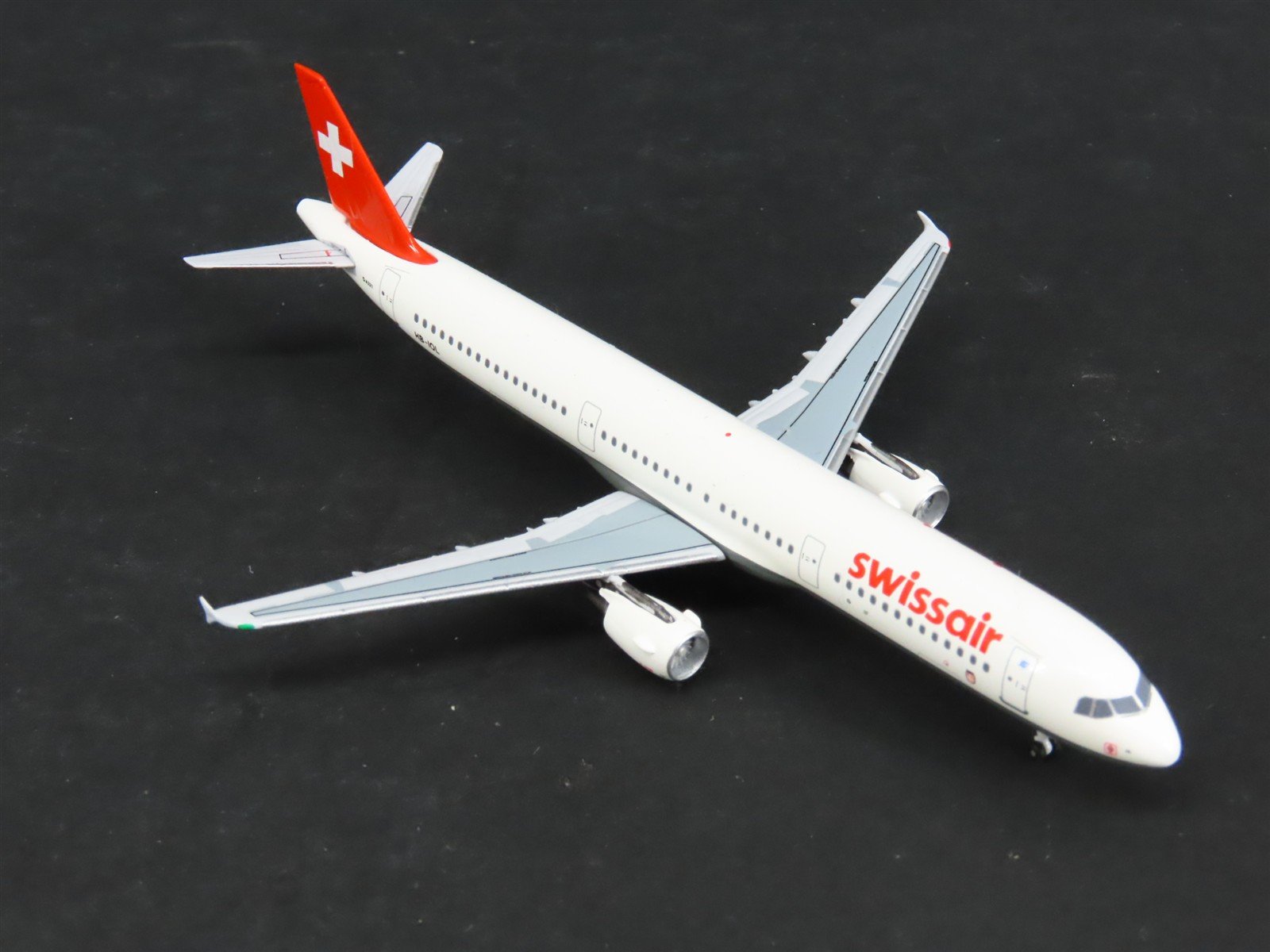 1:400 Scale AeroClassics Baby-Bus Die-Cast Swissair Airbus A-321 Airliner HB-IOL