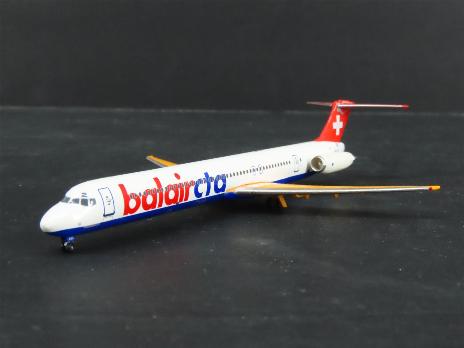 1:400 Scale Phoenix Die-Cast Balair-CTA McDonnel Douglas MD-83 Airliner HB-ISZ