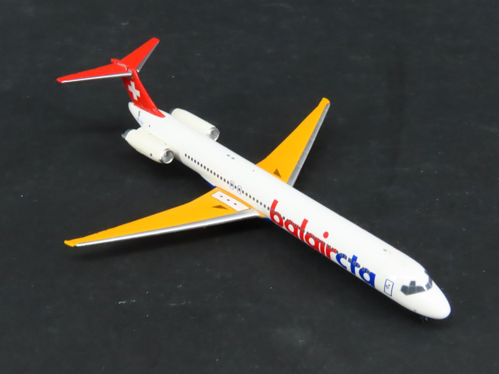 1:400 Scale Phoenix Die-Cast Balair-CTA McDonnel Douglas MD-83 Airliner HB-ISZ