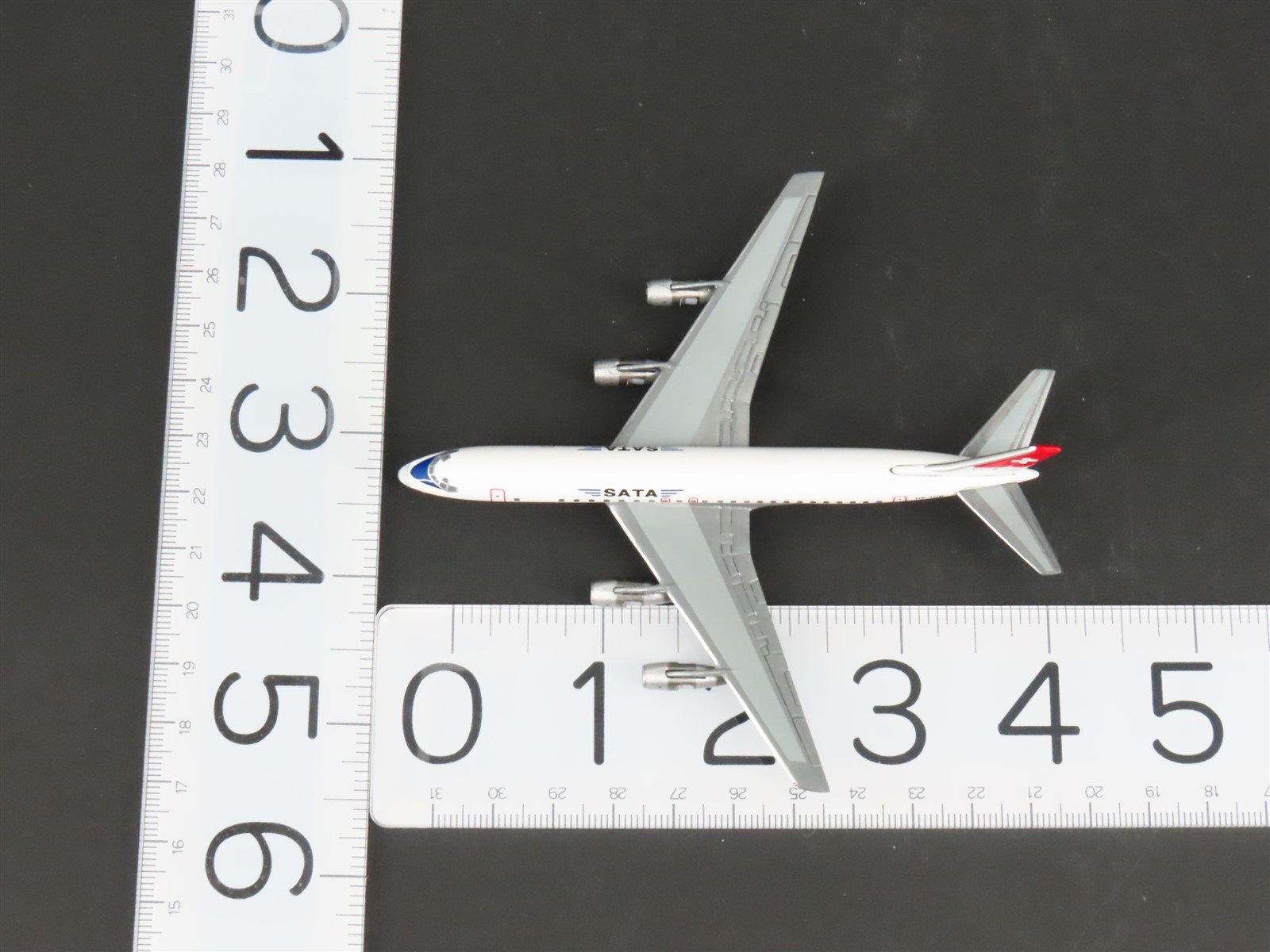 1:400 Phoenix Model Die-Cast SATA McDonnell Douglas DC-8-50 Aircraft HB-IDB