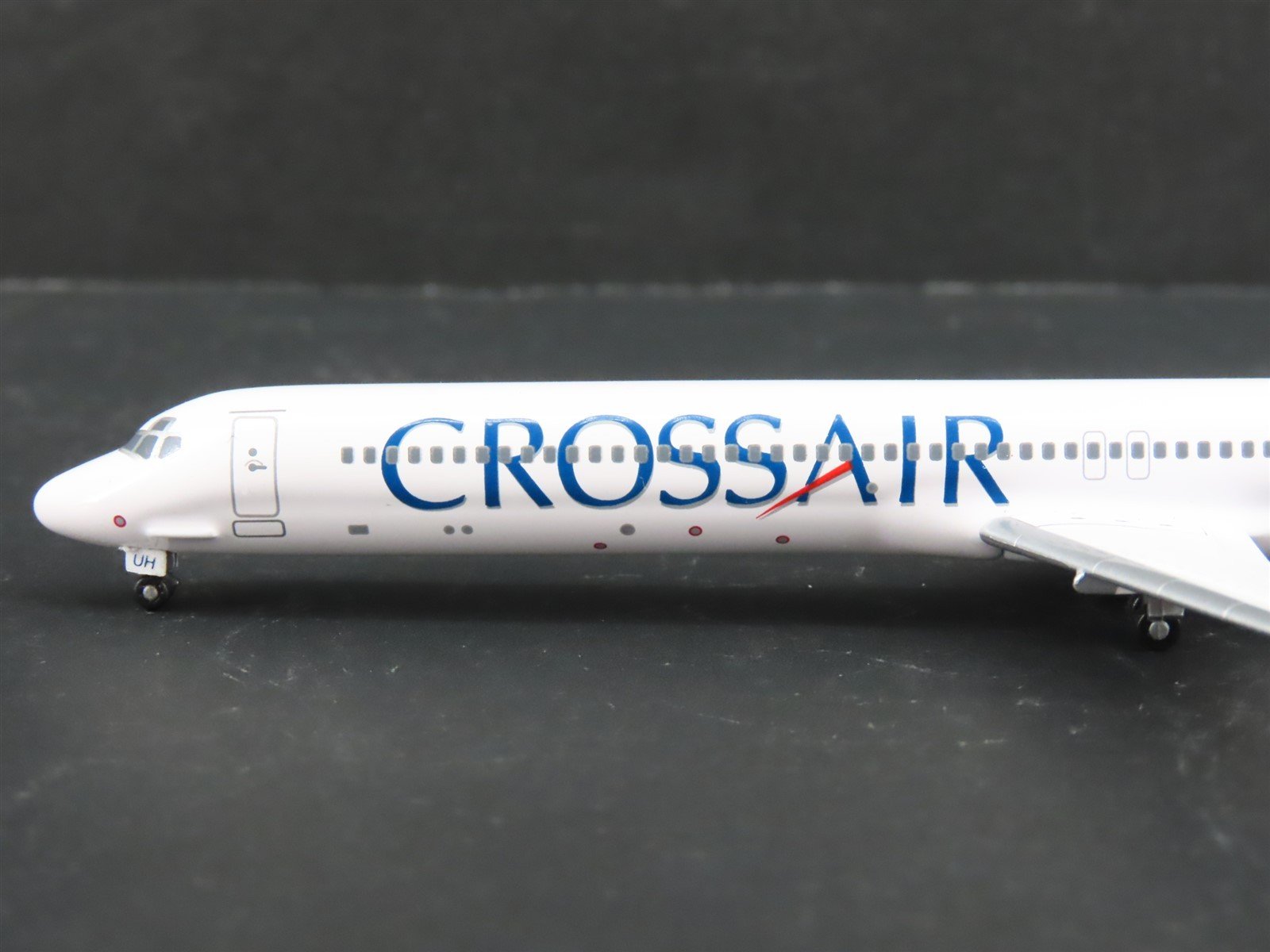 1:400 Dragon Wings Die-Cast Crossair McDonnell Douglas MD-83 Aircraft HB-IUH