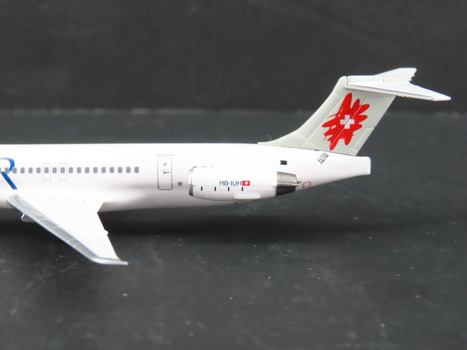 1:400 Dragon Wings Die-Cast Crossair McDonnell Douglas MD-83 Aircraft HB-IUH