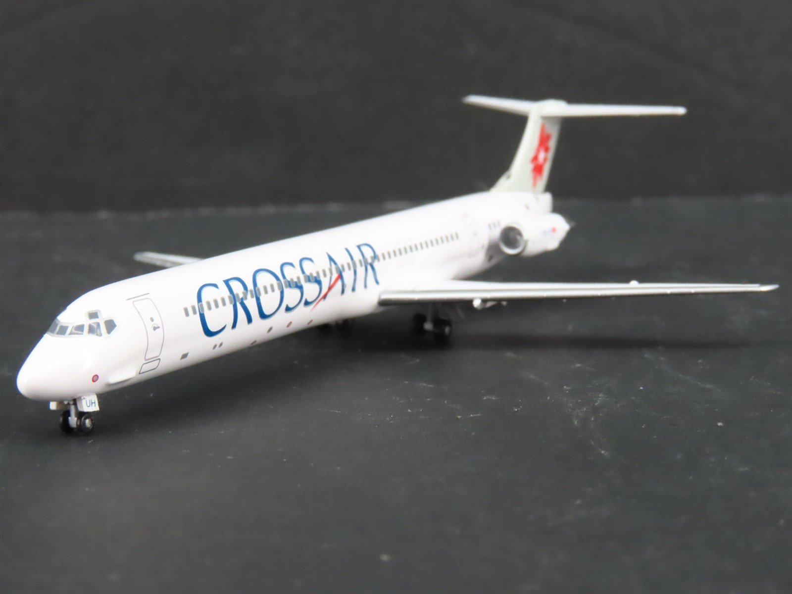 1:400 Dragon Wings Die-Cast Crossair McDonnell Douglas MD-83 Aircraft HB-IUH
