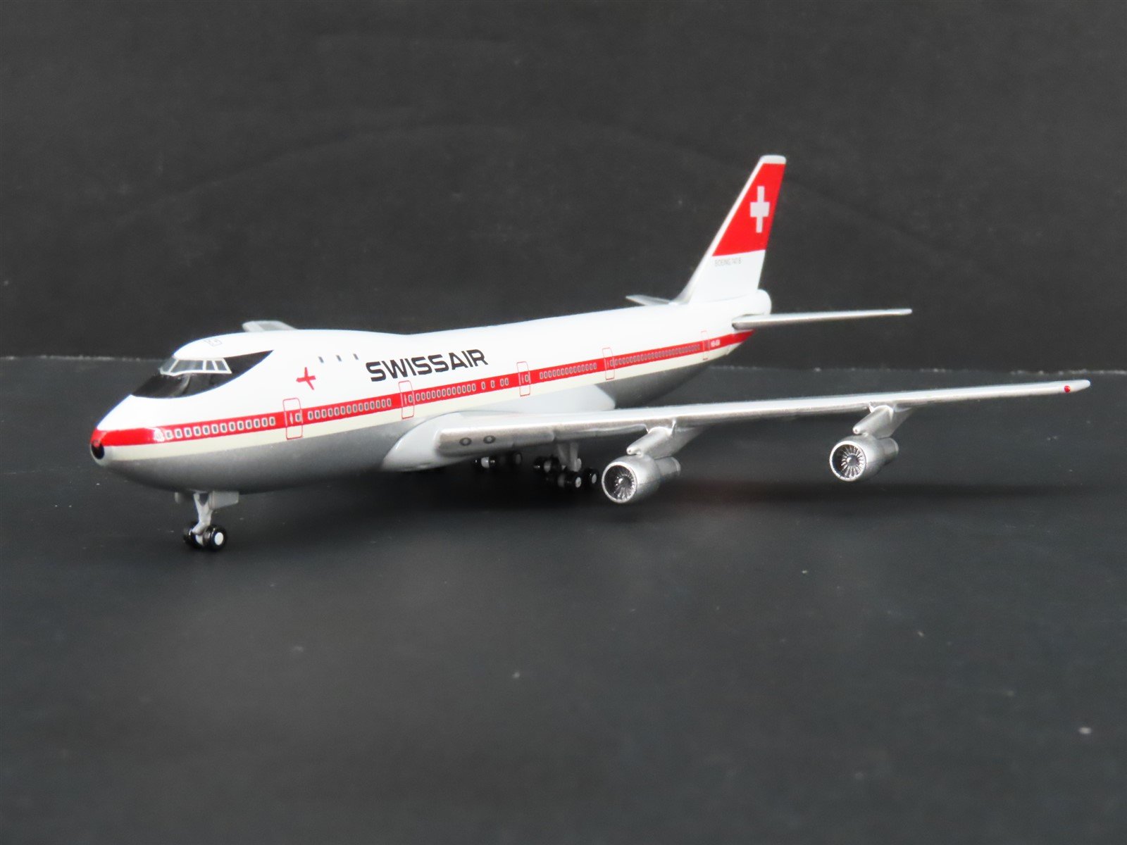 1:500 Scale StarJets SJSWR153 Die-Cast Swissair Boeing 747-200 Aircraft HB-IGA