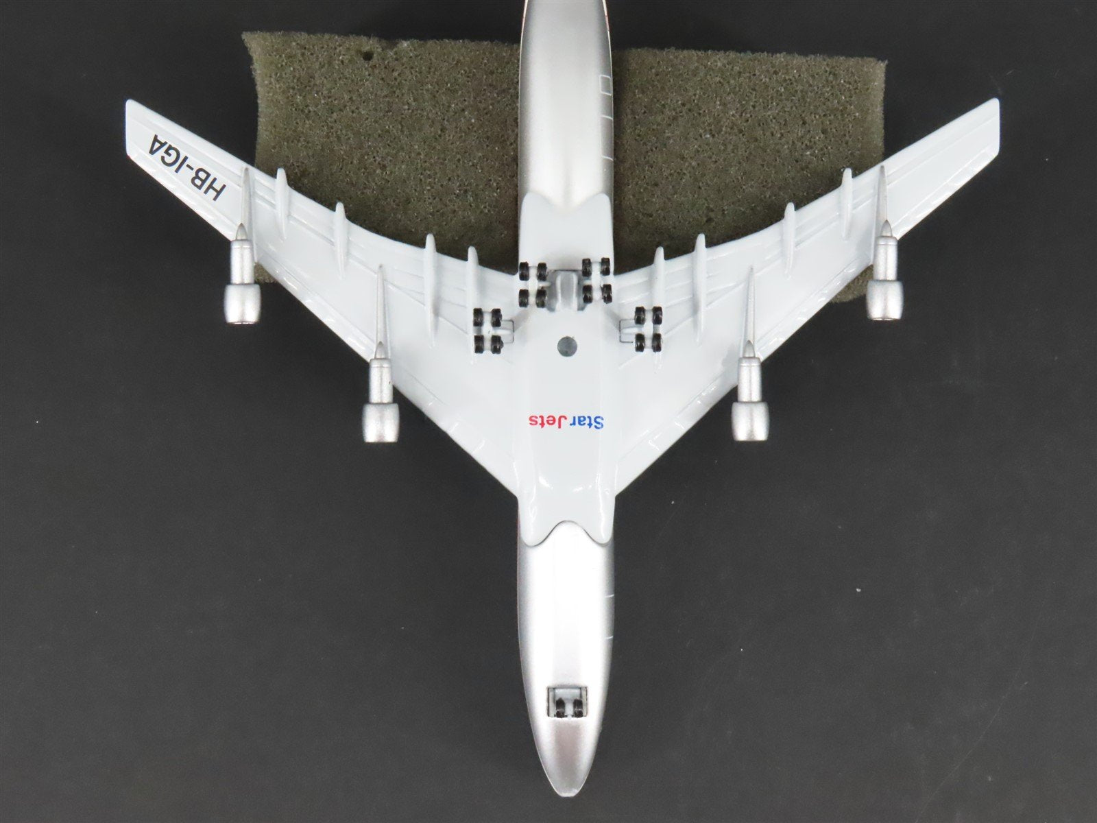 1:500 Scale StarJets SJSWR153 Die-Cast Swissair Boeing 747-200 Aircraft HB-IGA