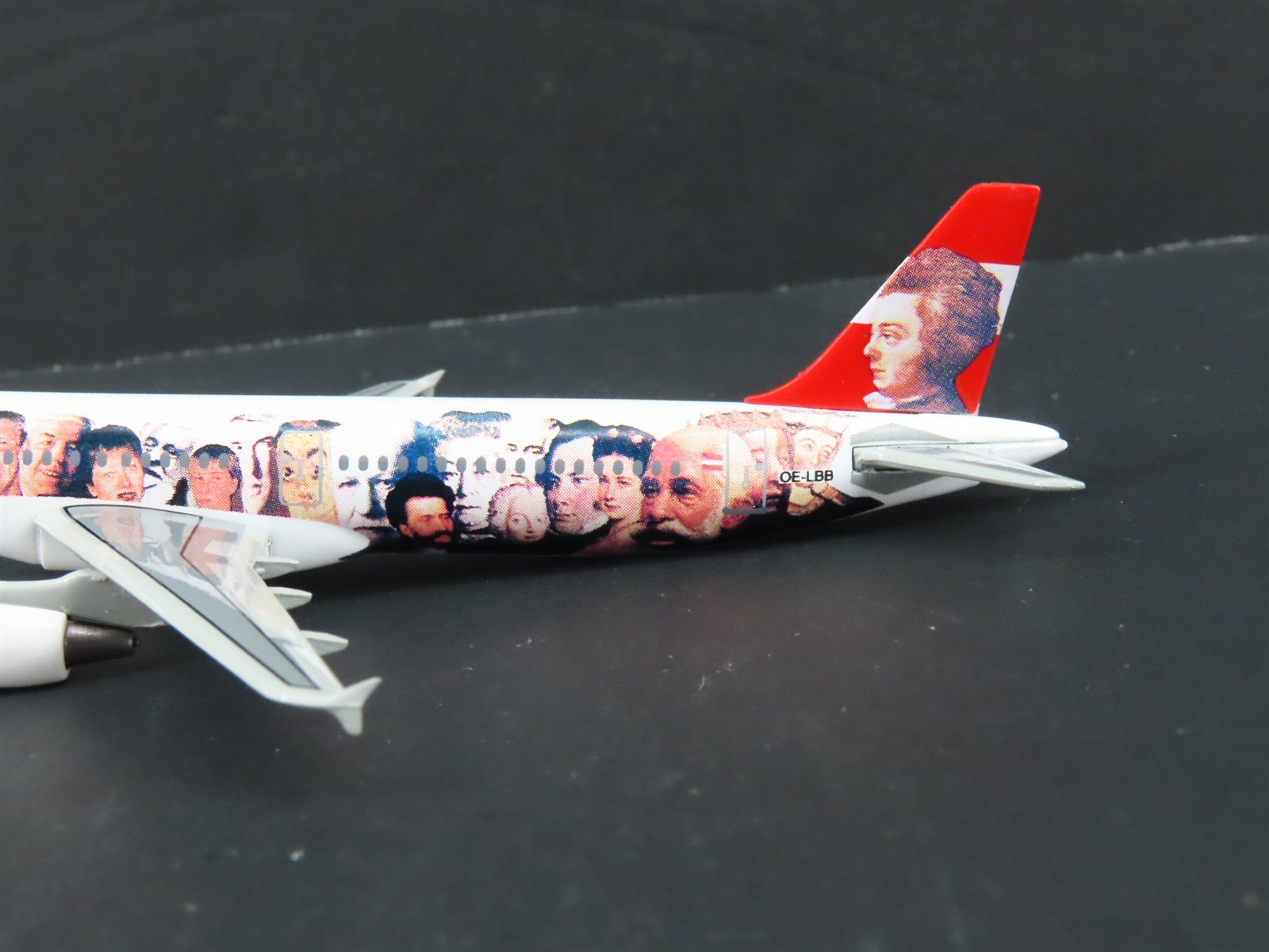 1:400 Scale Dragon Wings 55055 Die-Cast Austrian Airlines Airbus A321