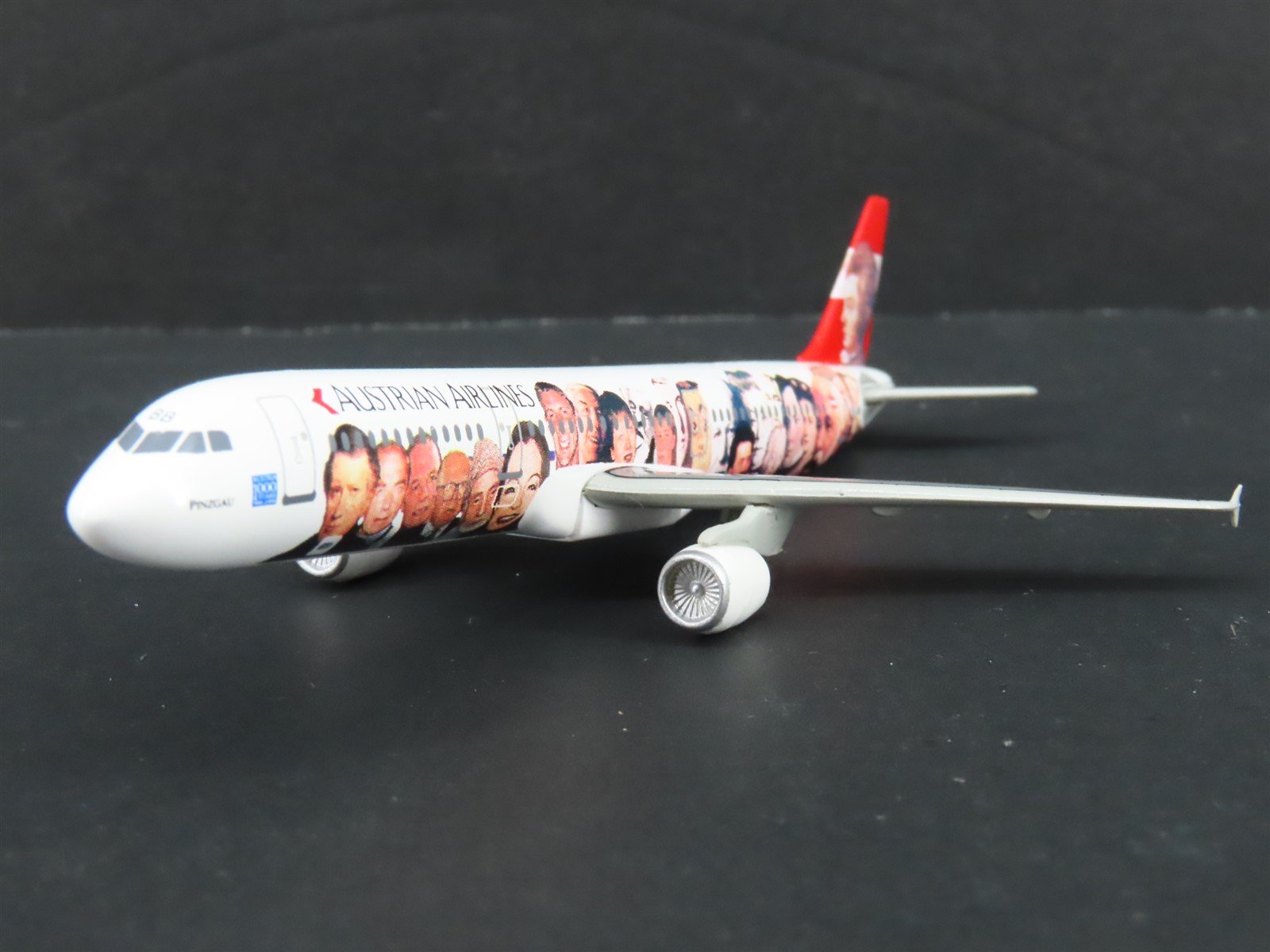 1:400 Scale Dragon Wings 55055 Die-Cast Austrian Airlines Airbus A321