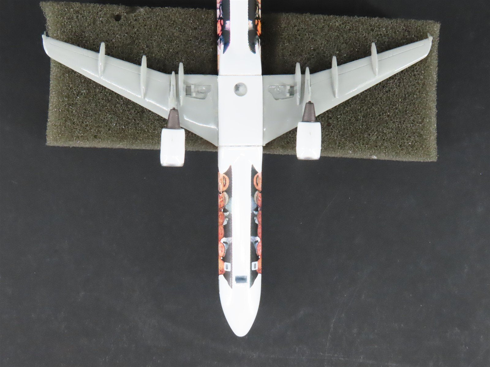 1:400 Scale Dragon Wings 55055 Die-Cast Austrian Airlines Airbus A321
