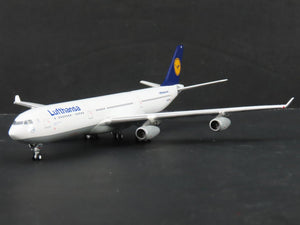 1:400 GeminiJets GJDLH1226 Die-Cast Lufthansa Airbus A340-300 Aircraft D-AIFE
