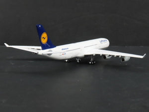 1:400 GeminiJets GJDLH1226 Die-Cast Lufthansa Airbus A340-300 Aircraft D-AIFE