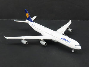 1:400 GeminiJets GJDLH1226 Die-Cast Lufthansa Airbus A340-300 Aircraft D-AIFE