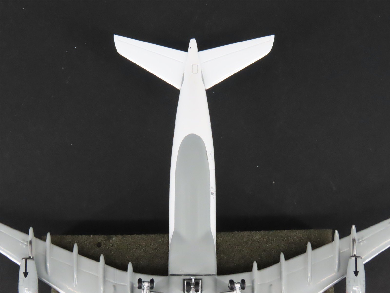 1:400 GeminiJets GJDLH1226 Die-Cast Lufthansa Airbus A340-300 Aircraft D-AIFE