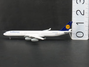 1:400 GeminiJets GJDLH1226 Die-Cast Lufthansa Airbus A340-300 Aircraft D-AIFE