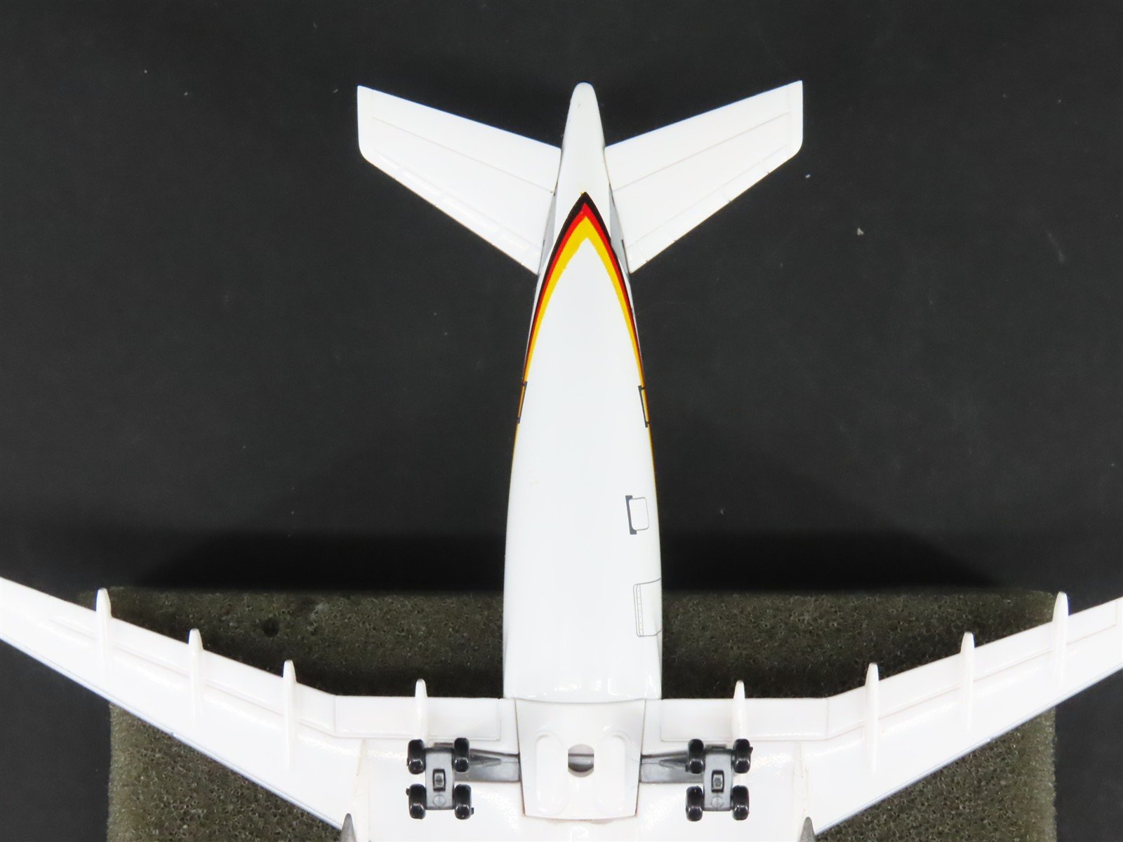 1:400 Dragon Wings 55616 Die-Cast Luftwaffe Airbus A310-304 Aircraft w/ Stand