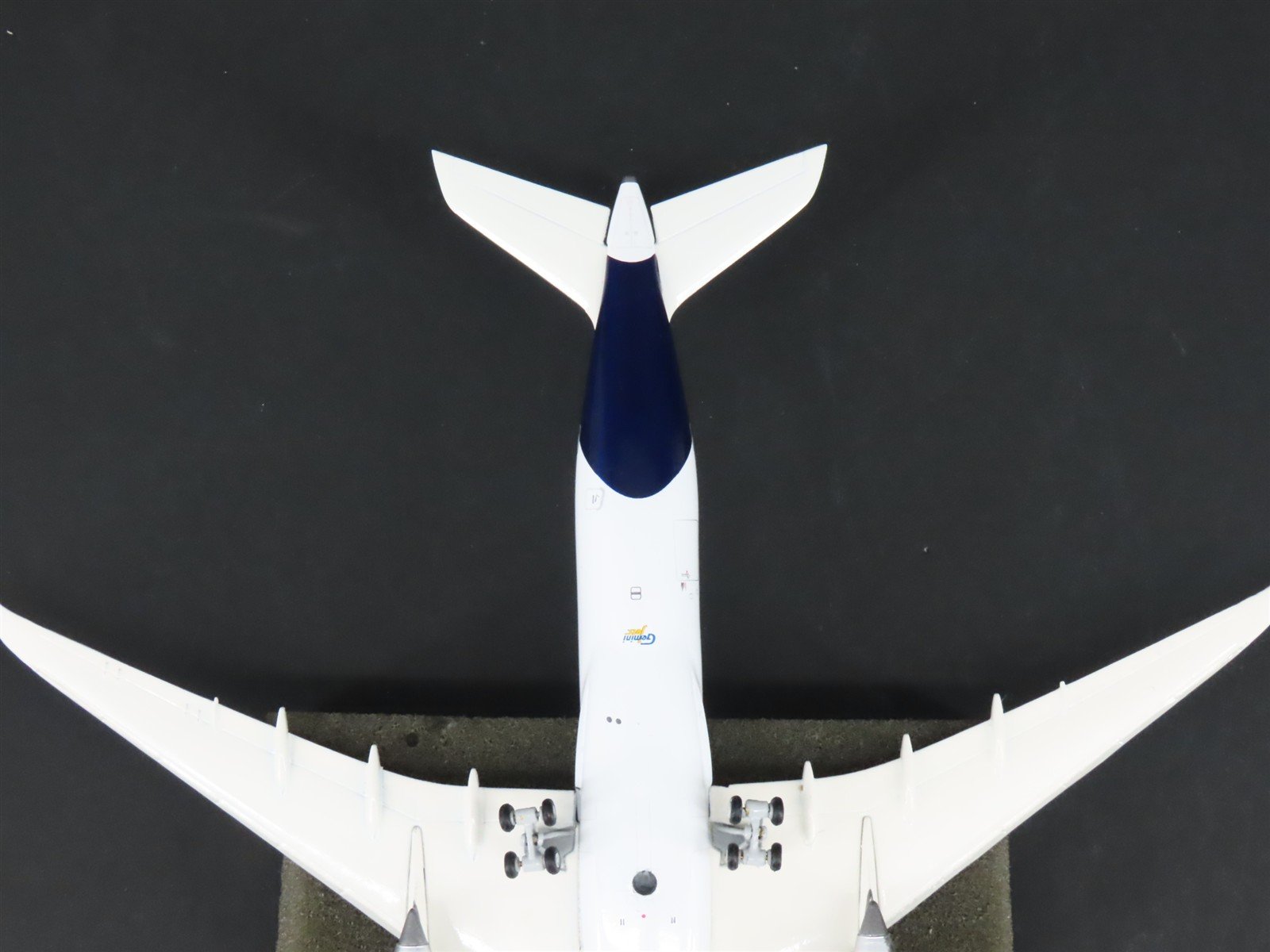 1:400 GeminiJets GJDLH1781 Die-Cast Lufthansa Airbus A350-900 Aircraft D-AIXN