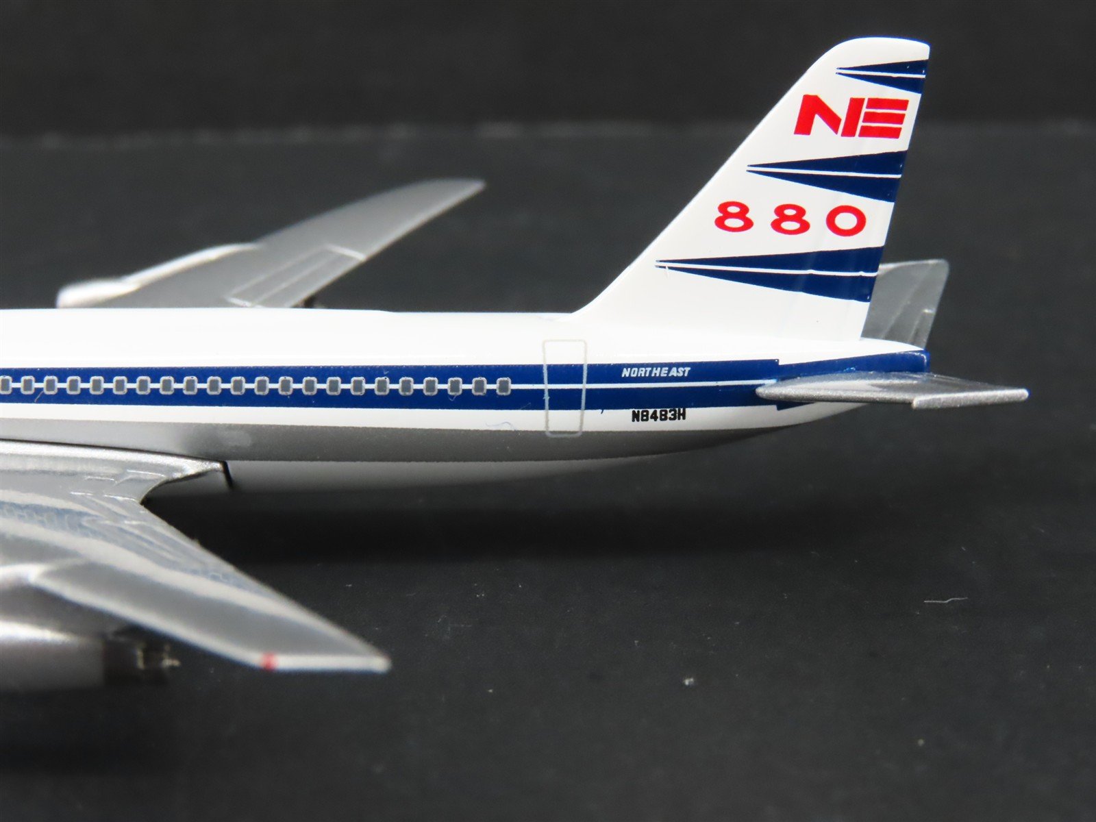 1:400 Scale AeroClassics Die-Cast Northeast Convair CV-880 Aircraft N8483H