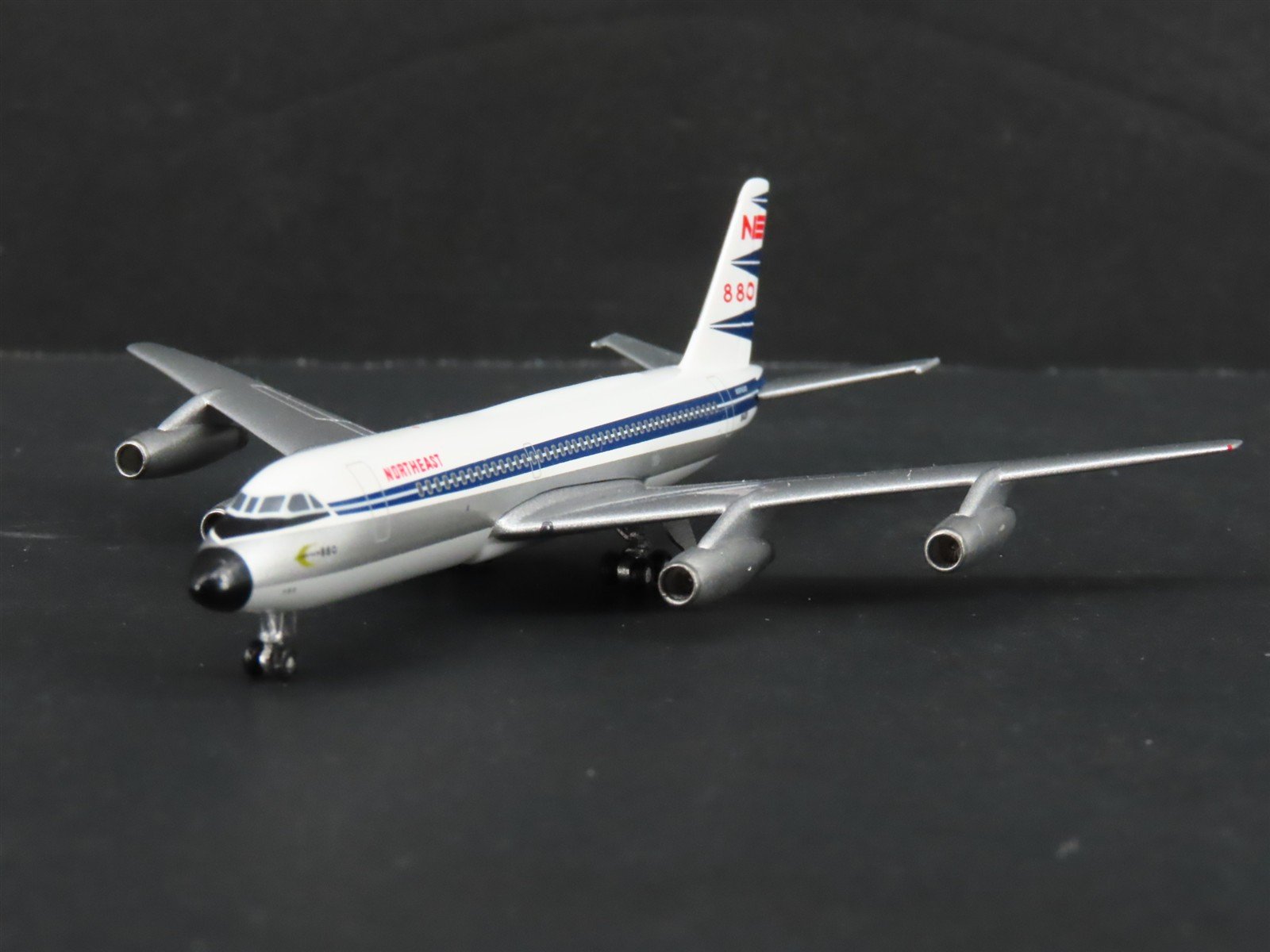 1:400 Scale AeroClassics Die-Cast Northeast Convair CV-880 Aircraft N8483H