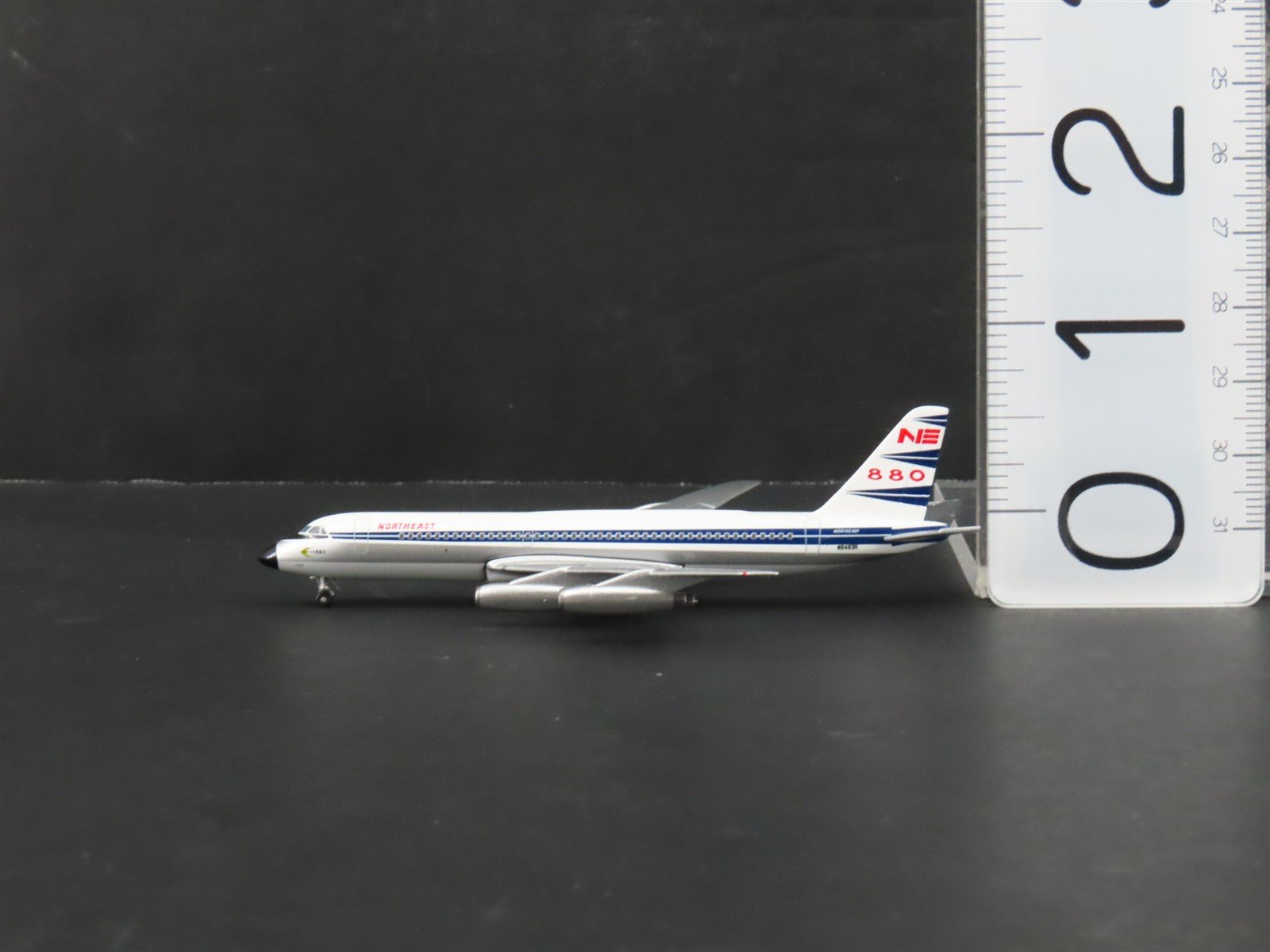 1:400 Scale AeroClassics Die-Cast Northeast Convair CV-880 Aircraft N8483H
