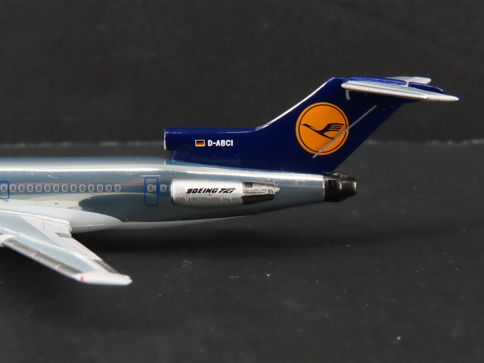1:400 Scale EuroClassics Die-Cast Lufthansa Boeing 727 Aircraft D-ABCI