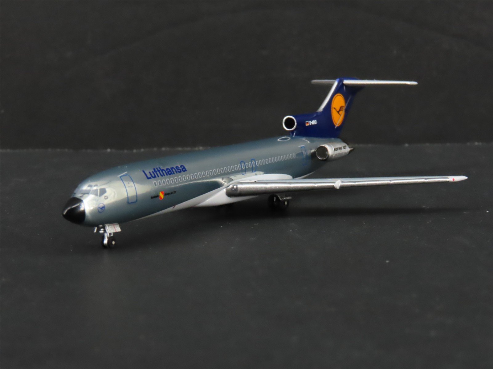 1:400 Scale EuroClassics Die-Cast Lufthansa Boeing 727 Aircraft D-ABCI