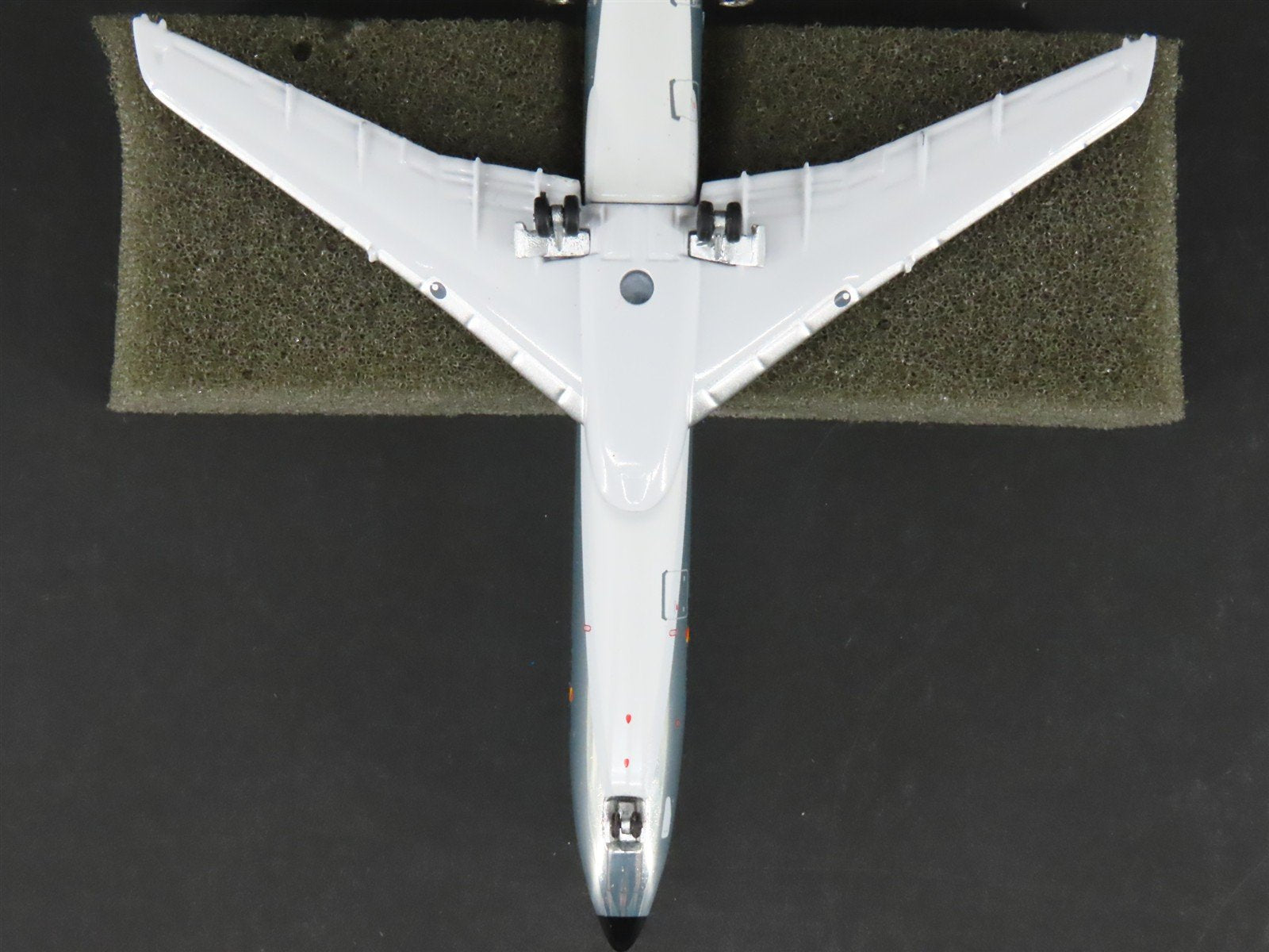 1:400 Scale EuroClassics Die-Cast Lufthansa Boeing 727 Aircraft D-ABCI