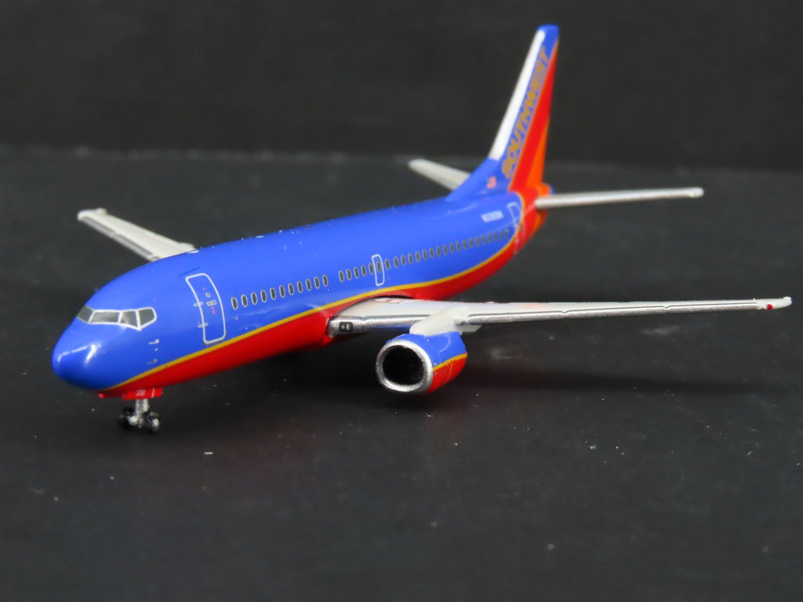 1:400 GeminiJets GJSWA460 Die-Cast Southwest Boeing 737-300 Aircraft N330SW